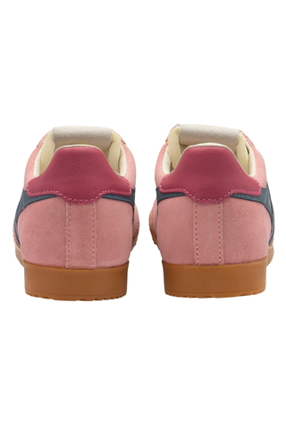 Elan Sneakers