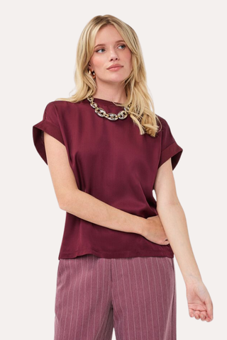 T-Shirt Roll Up Sleeve Satin